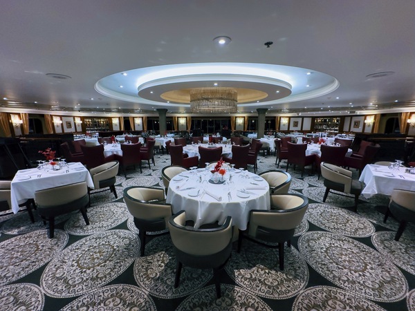 Azamara Cruises Discoveries Dining ©Jenna Lyn, Azamara Cruises3.jpg